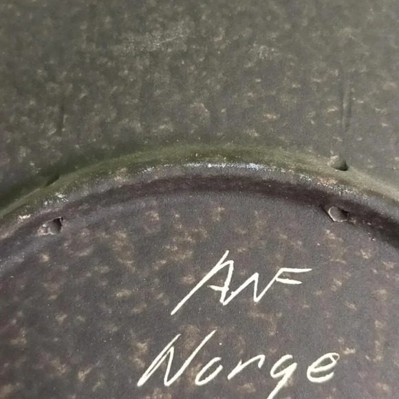 Arnold Wiig Decorative  Plate "Stavkirke" - Picture 3 of 4